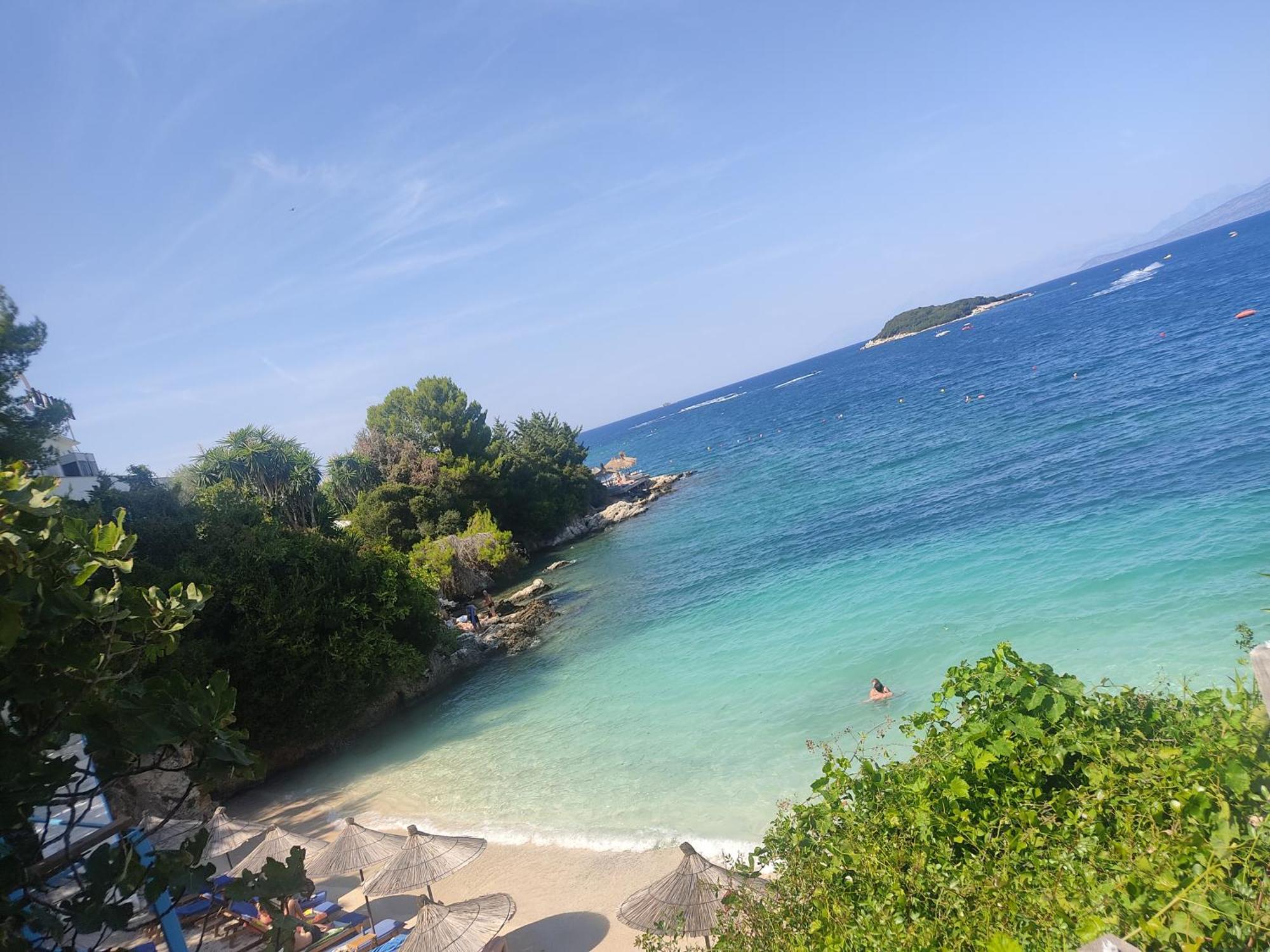 Studio Taraj Ksamil Luaran gambar